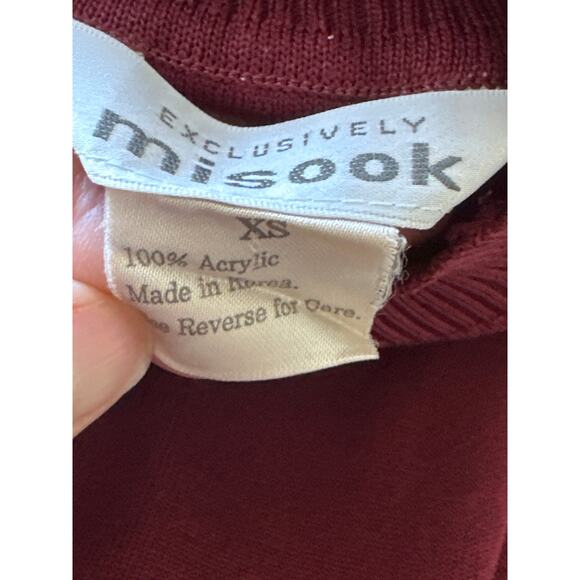 Exclusively MISOOK Sleeveless Mock Neck Stretch Sweater XS Burgundy Quite Luxury - Picture 7 of 11
